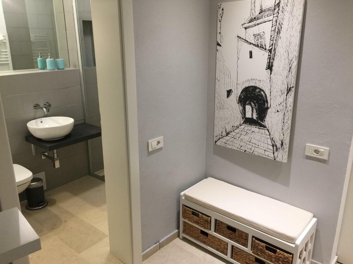 Appartamento Quiboo Braşov Esterno foto